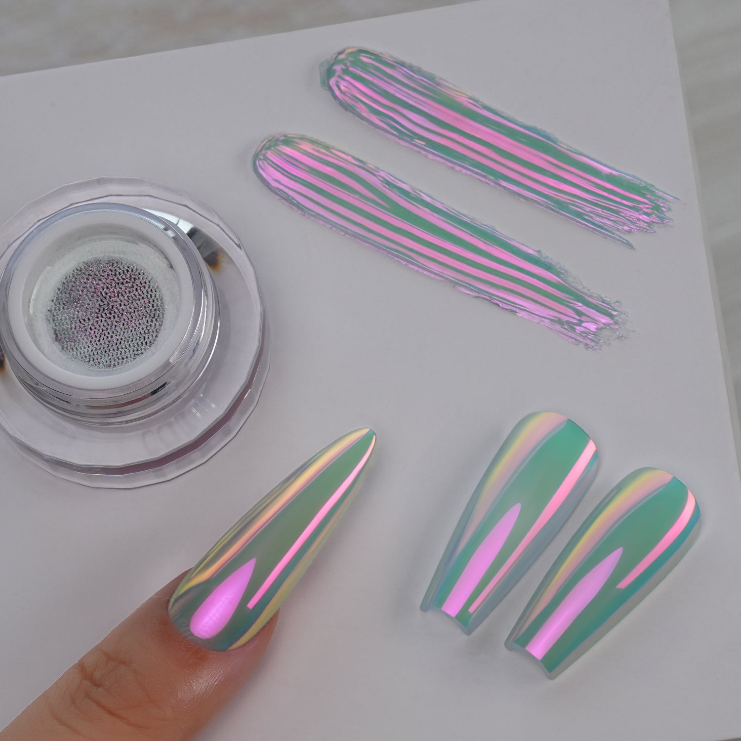 GleamTap Cushion Aurora Chrome Nail Powder-GT122 Aurora Kiss