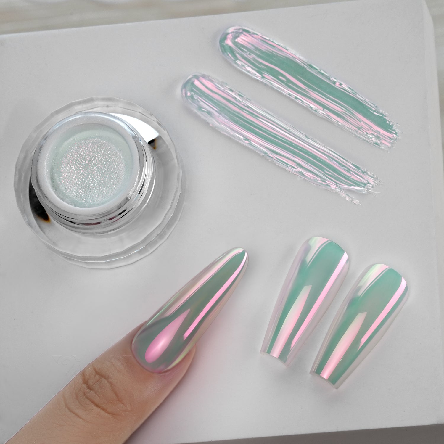 GleamTap Cushion Aurora Chrome Nail Powder -GT119 Whisper