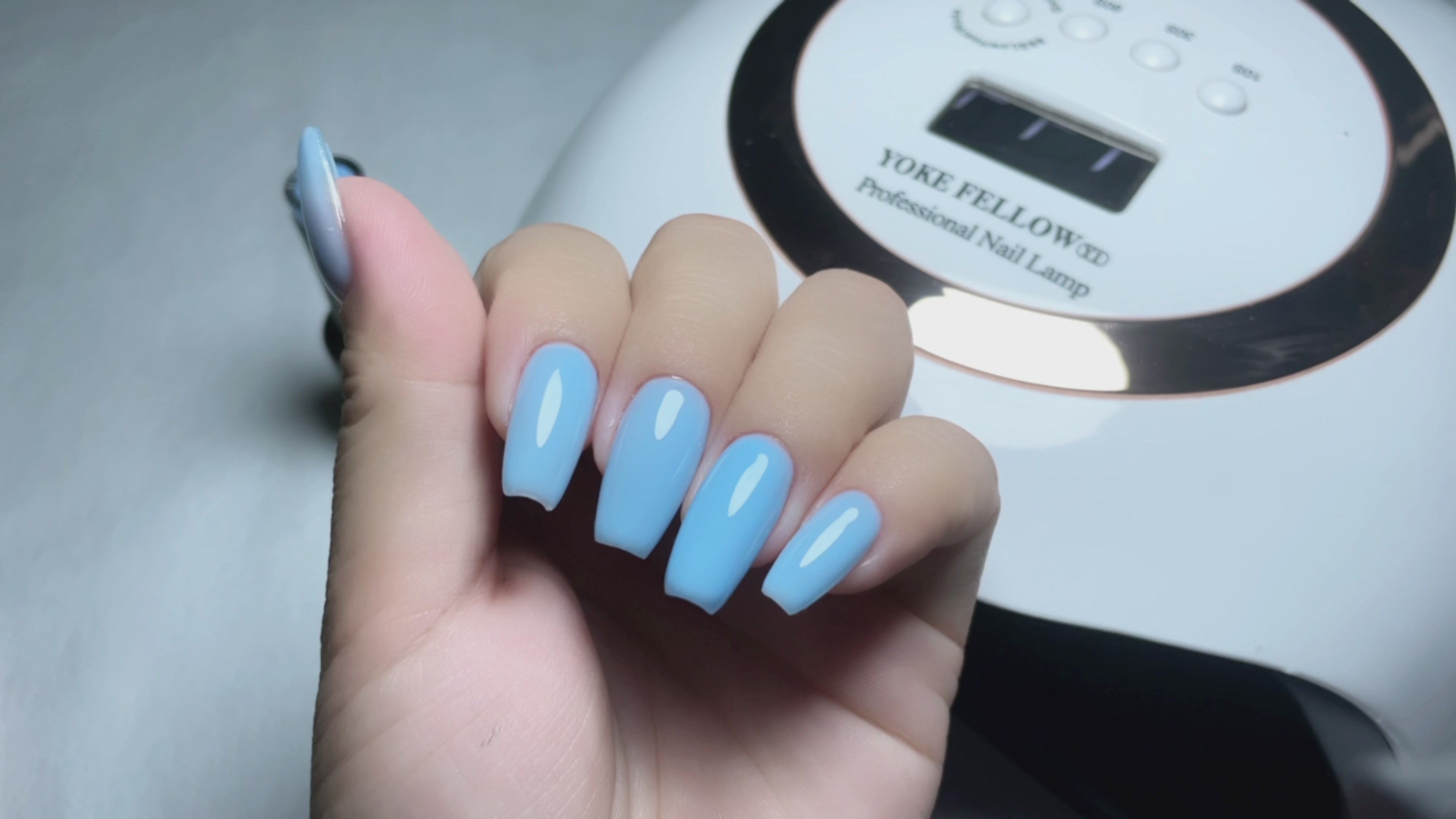 Video laden: 10 ml leuchtender Gel-Nagellack-YG01