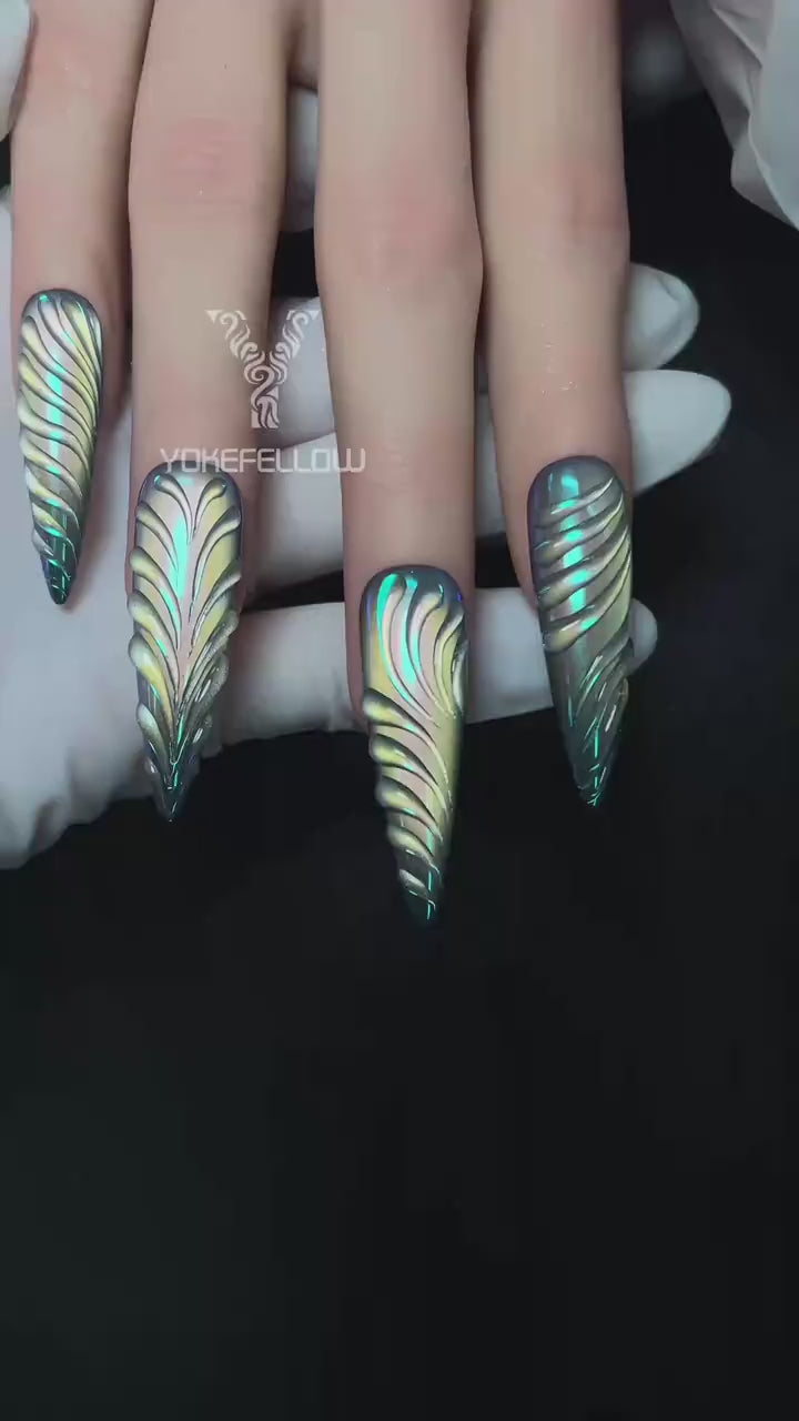 Load video: GleamTap Cushion Aurora Chrome Nail Powder-GT116 Lucid