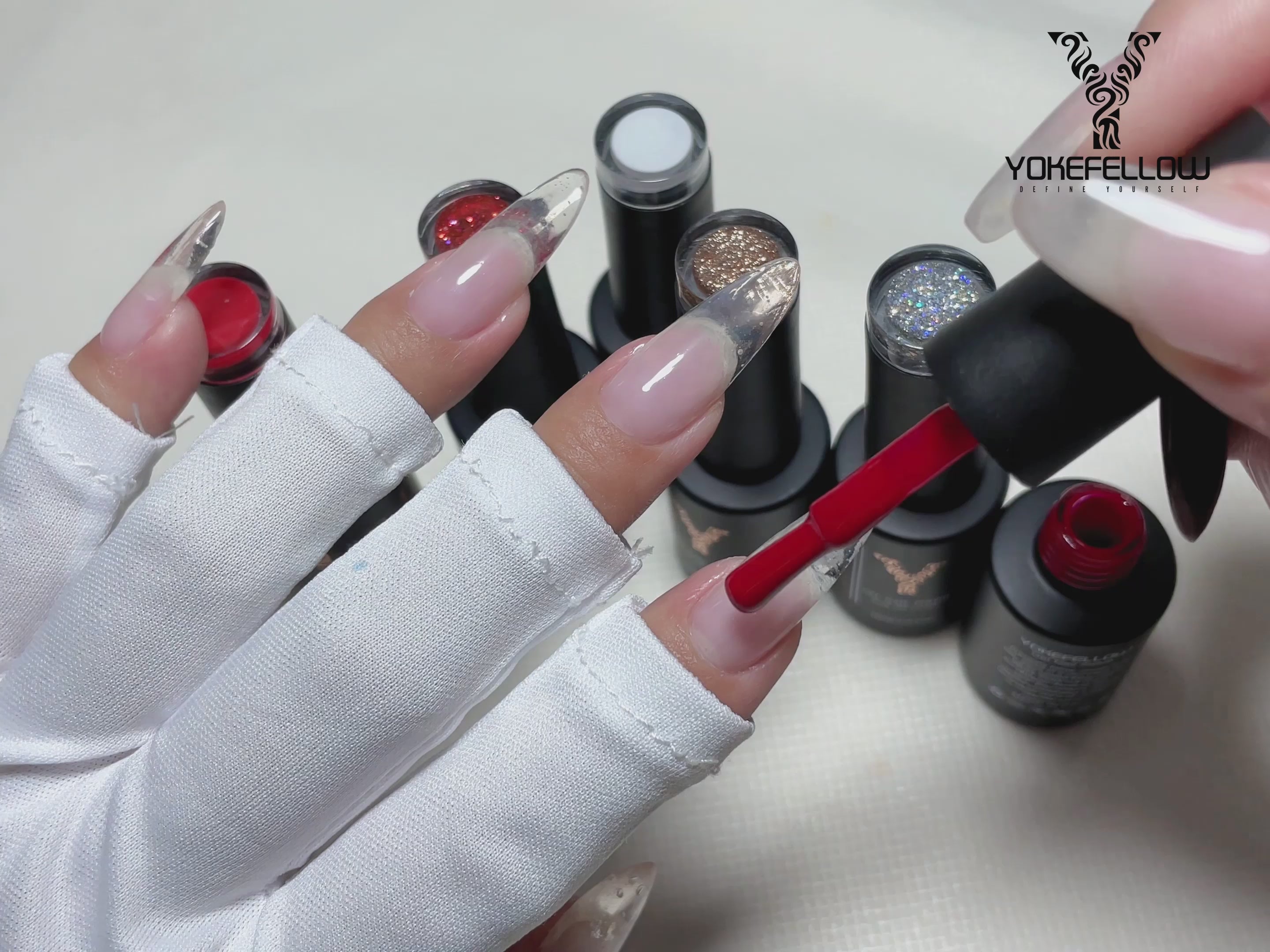 Charger la vidéo : Coffret de 6 vernis à ongles gel de la série rouge